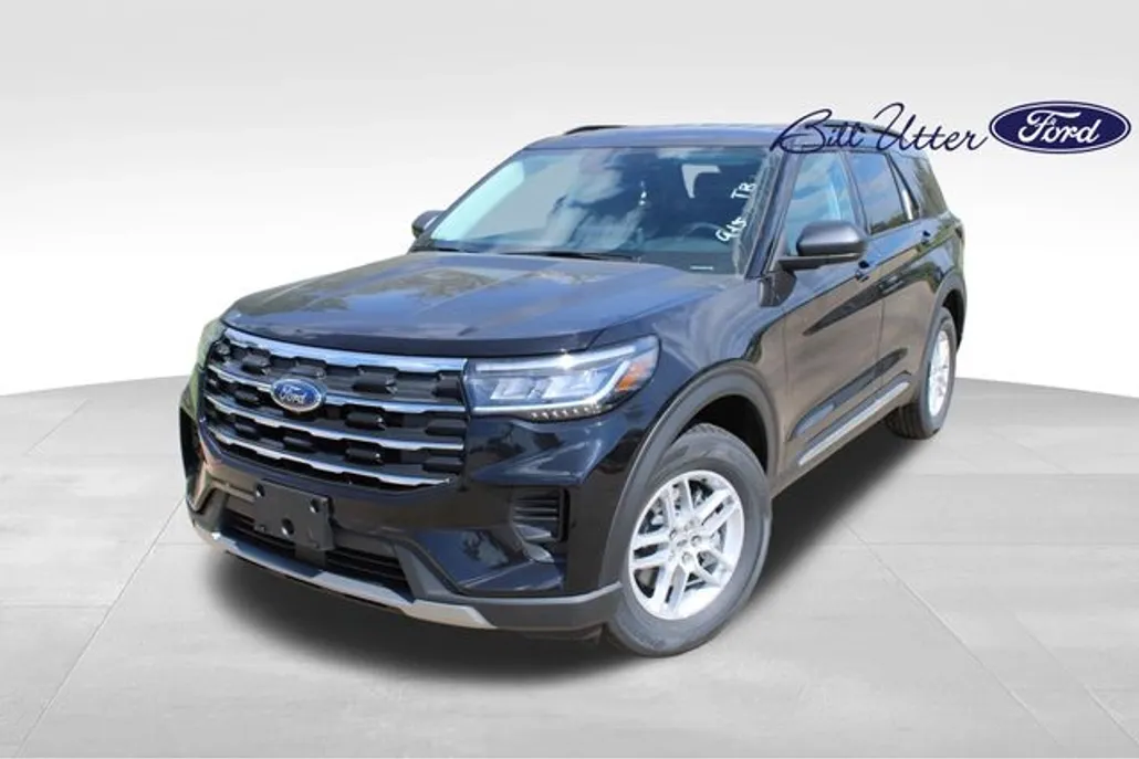2025 Ford Explorer photo 1