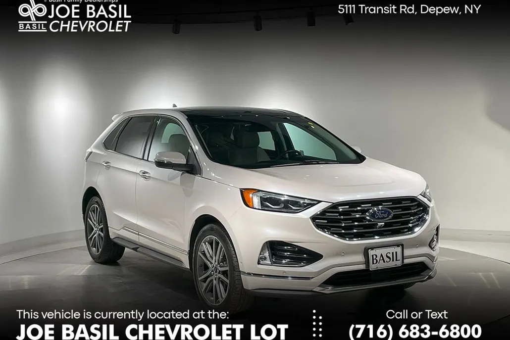 2019 Ford Edge Titanium photo 1