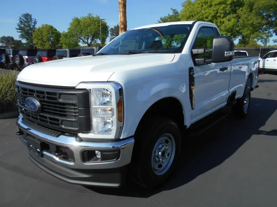 2025 Ford F-250 XL photo 1