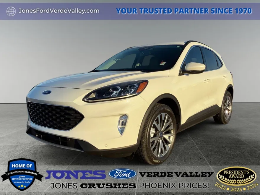 2021 Ford Escape Hybrid Titanium photo 1
