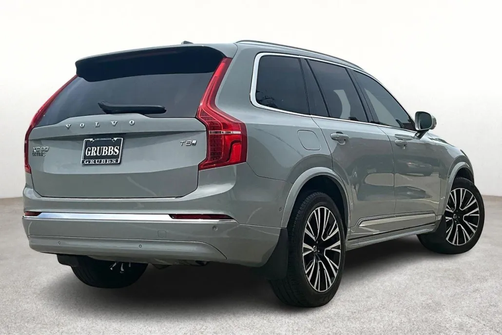 2025 Volvo XC90 Plus photo 1