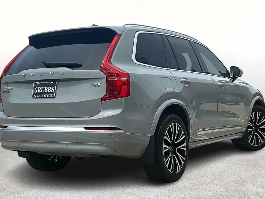 2025 Volvo XC90 Plus photo 1