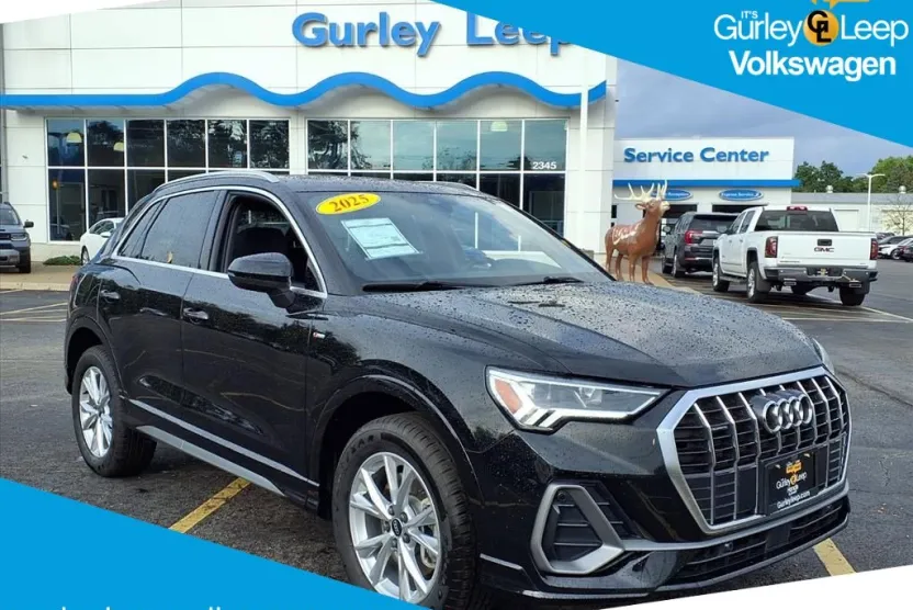 2024 Audi Q3 S line Premium Plus photo 1