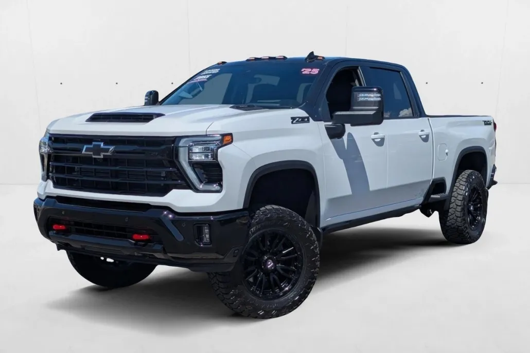 2025 Chevrolet Silverado 2500HD LTZ photo 1
