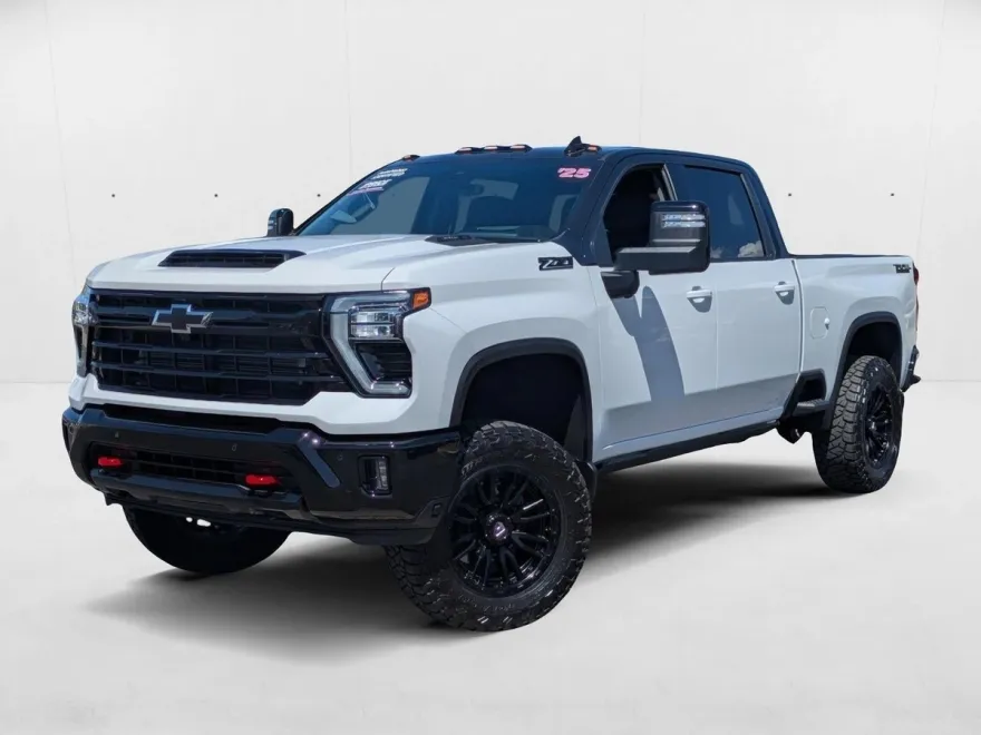 2025 Chevrolet Silverado 2500HD LTZ photo 1