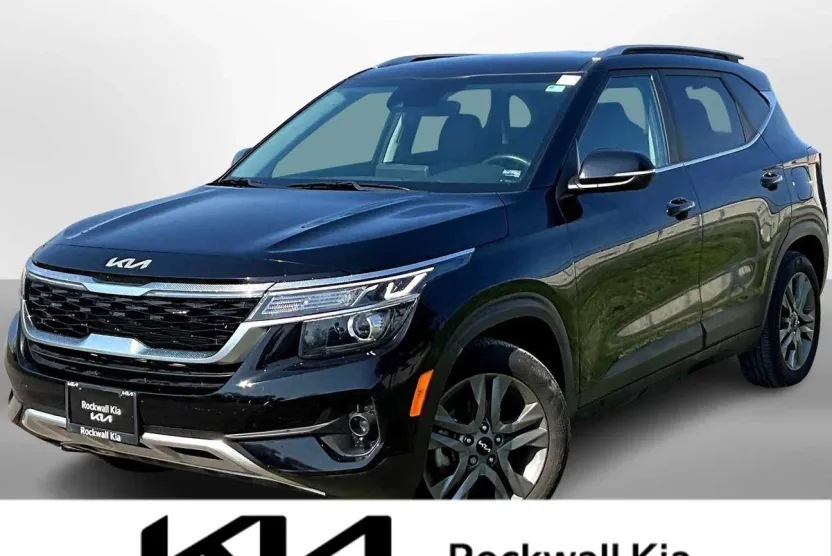 2023 Kia Seltos S photo 1
