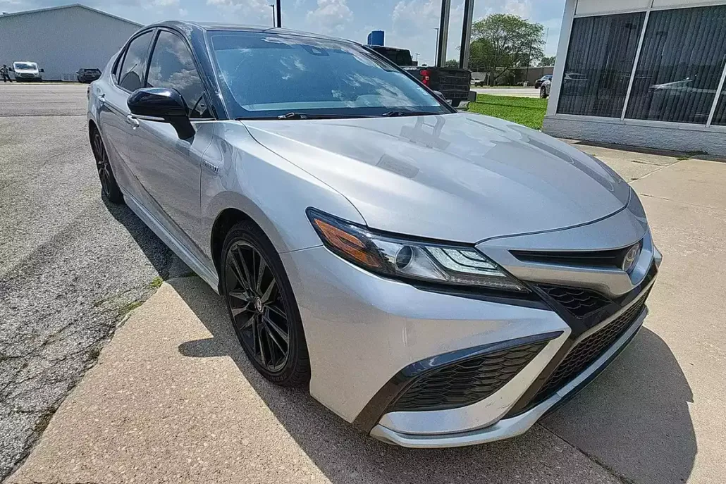 2021 Toyota Camry Hybrid XSE photo 1