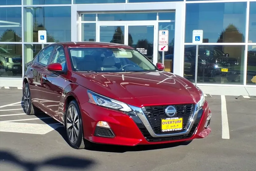 2022 Nissan Altima 2.5 SV photo 1