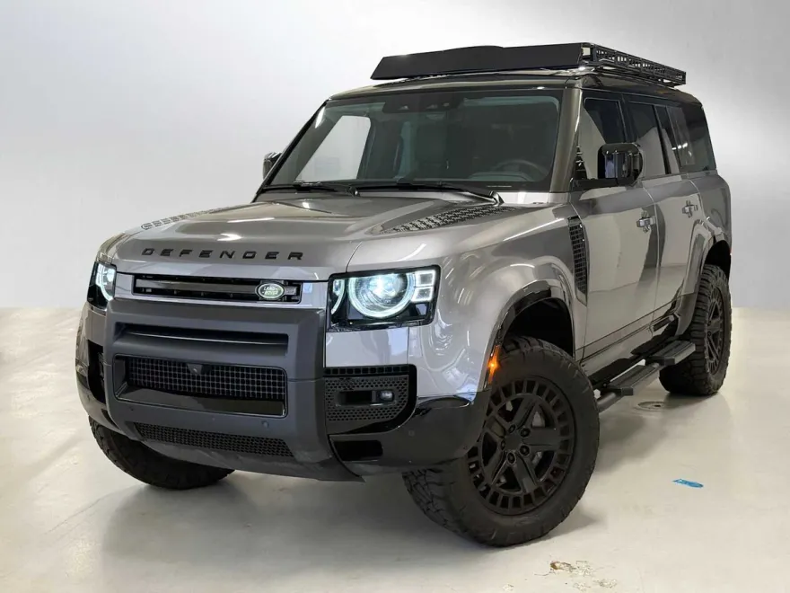 2024 Land Rover Defender X-Dynamic SE photo 1