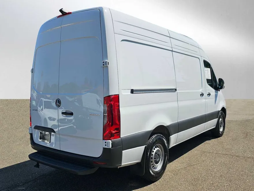 2025 Mercedes Benz Sprinter 2500 Standard Roof photo 1