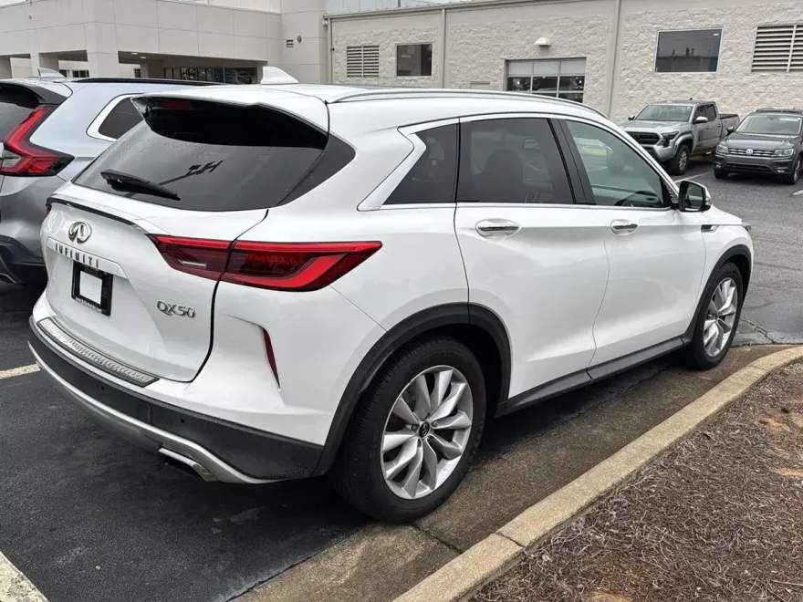 2019 Infiniti QX50 Essential SPORT photo 1