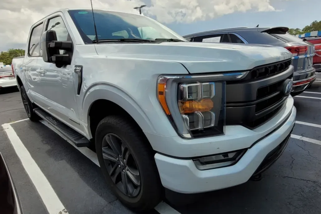 2023 Ford F-150 Lariat photo 1