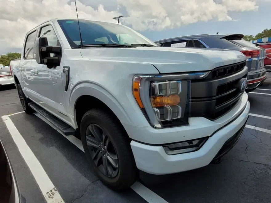 2023 Ford F-150 Lariat photo 1