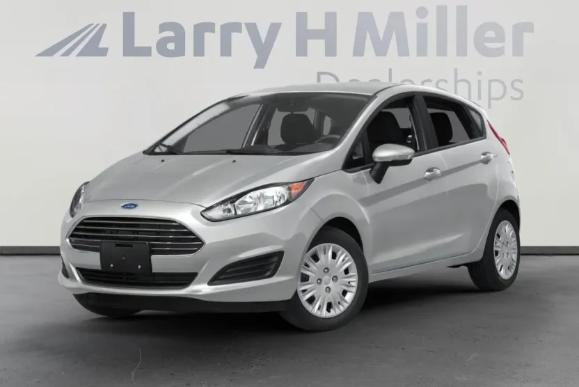 2015 Ford Fiesta SE photo 1