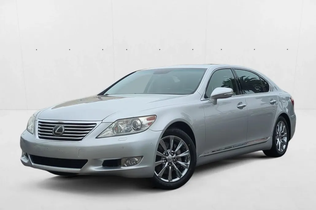 2011 Lexus LS 460 L photo 1