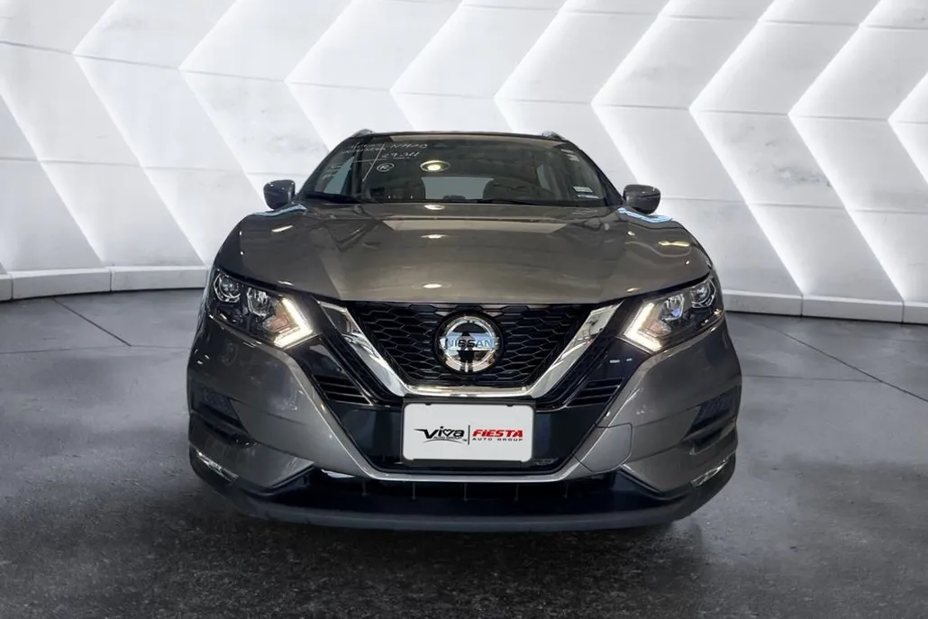 2022 Nissan Rogue Sport SV photo 1