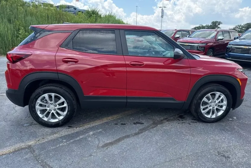2026 Chevrolet Trailblazer LS photo 1