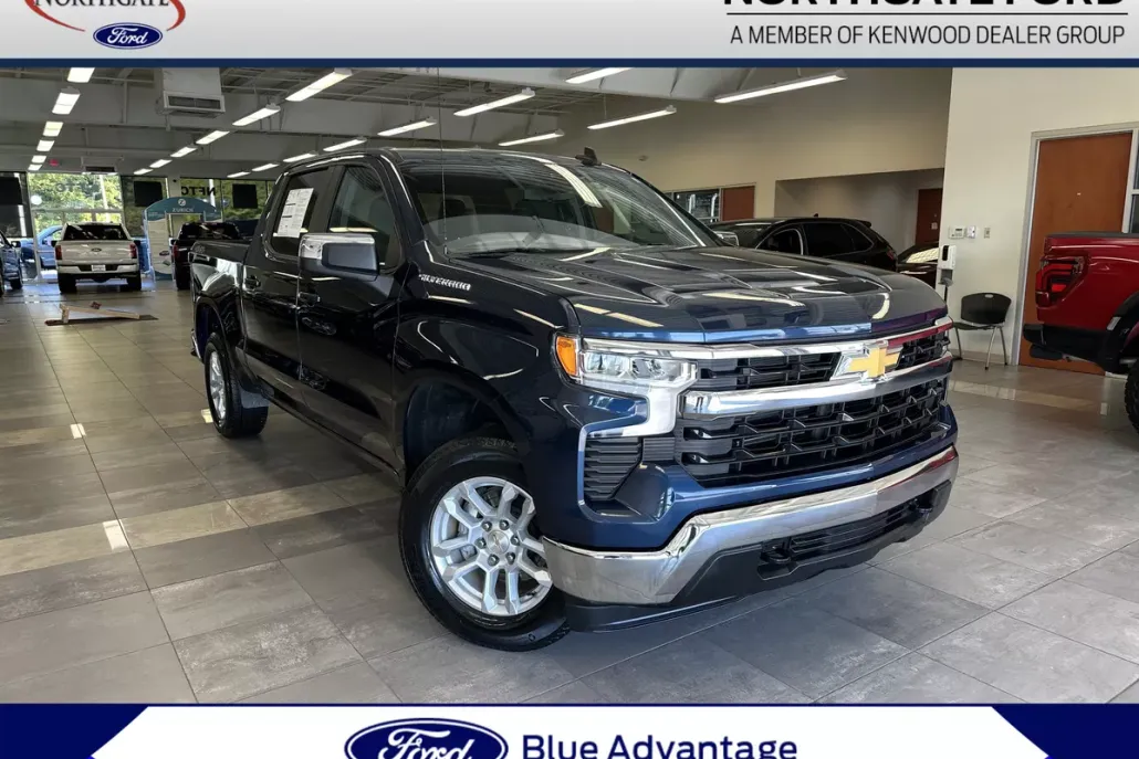 2022 Chevrolet Silverado 1500 LT photo 1