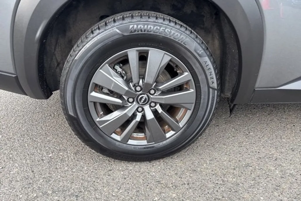 2023 Nissan Pathfinder SV photo 1