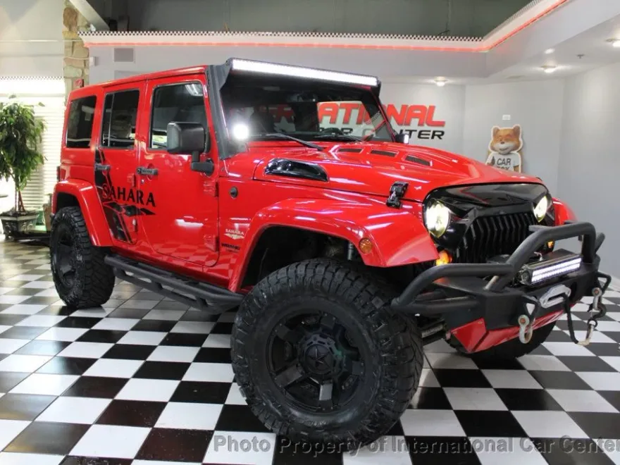 2015 Jeep Wrangler Unlimited Sahara photo 1