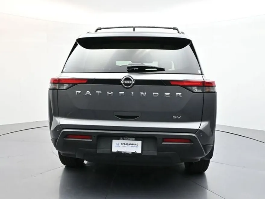 2022 Nissan Pathfinder SV photo 1