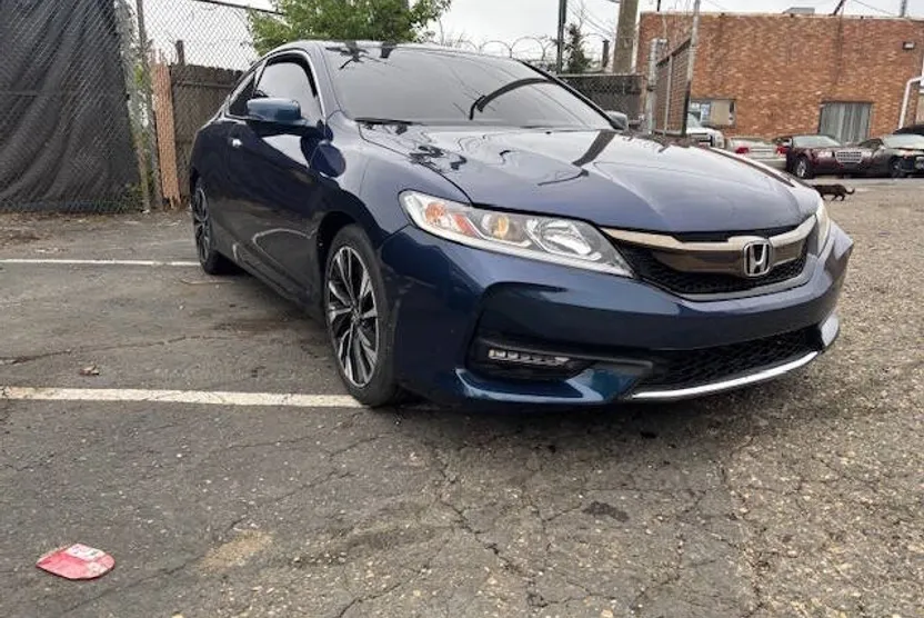 2017 Honda Accord EX photo 1