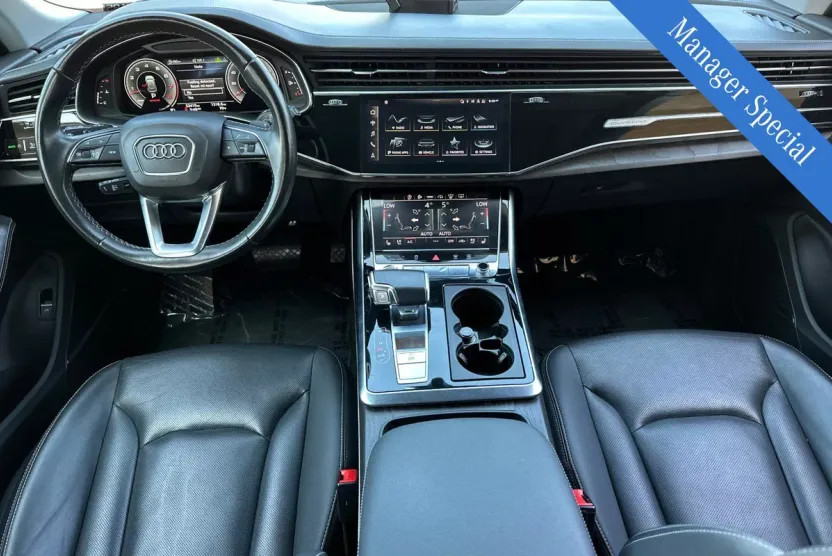 2022 Audi Q8 55 Prestige photo 1