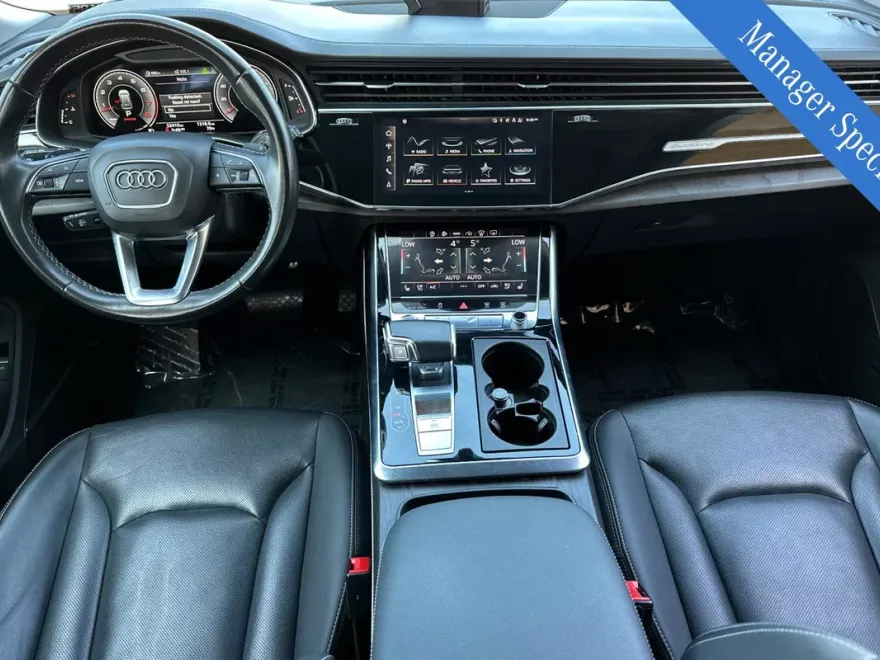 2022 Audi Q8 55 Prestige photo 1