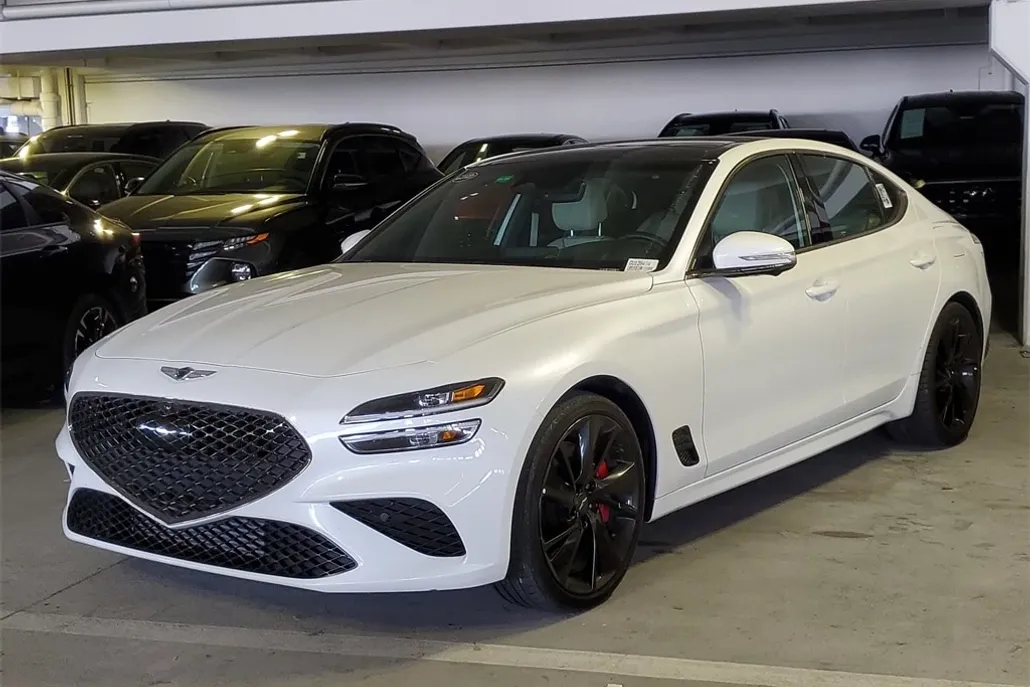 2023 Genesis G70 3.3T Sport Prestige photo 1