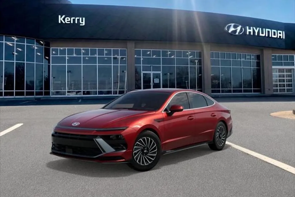 2025 Hyundai Sonata Hybrid SEL photo 1