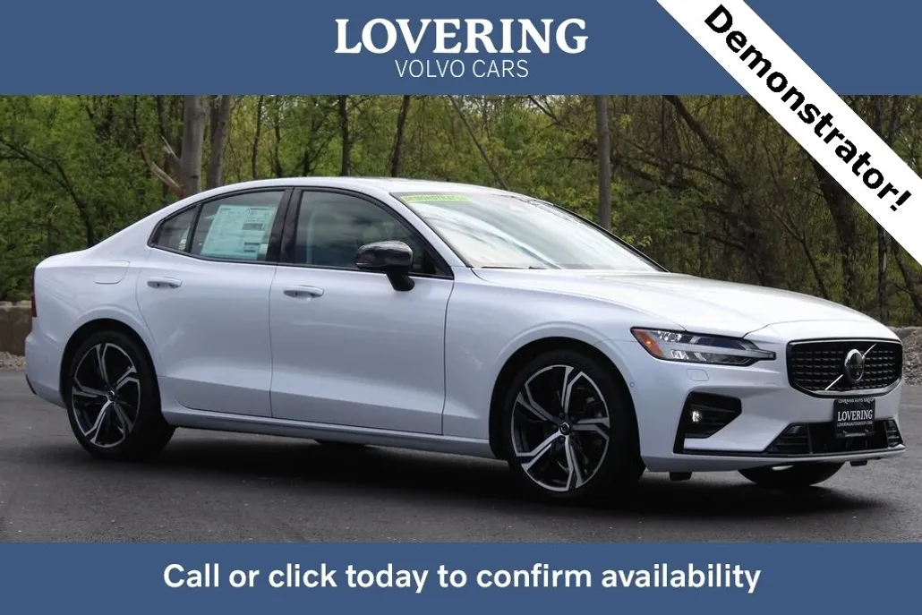 2025 Volvo S60 B5 Plus photo 1
