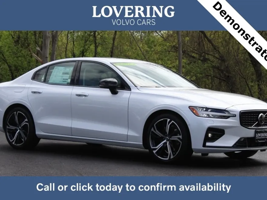 2025 Volvo S60 B5 Plus photo 1