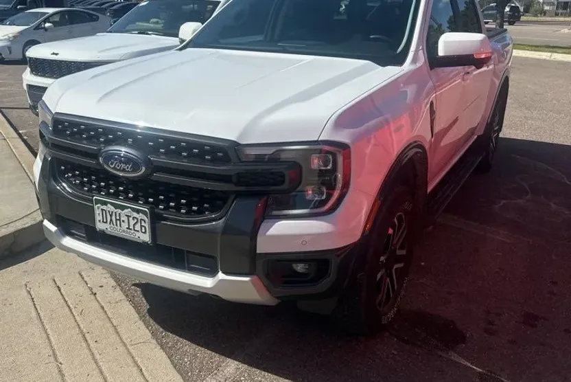 2024 Ford Ranger Lariat photo 1