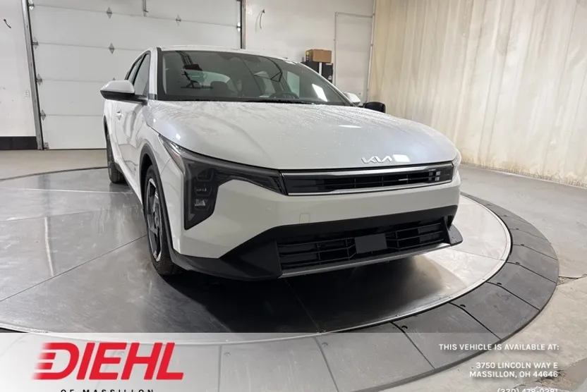 2025 Kia K4 EX photo 1