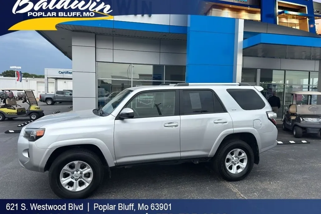 2024 Toyota 4Runner SR5 photo 1
