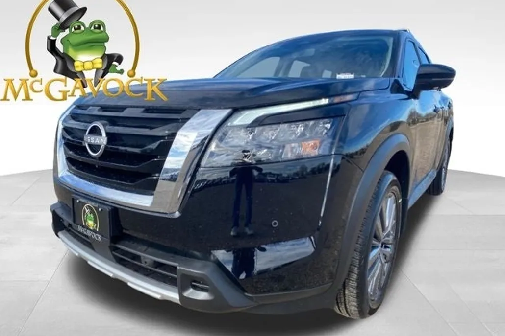 2025 Nissan Pathfinder SL photo 1