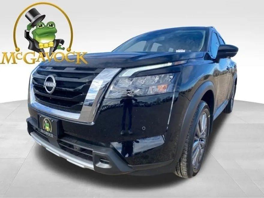 2025 Nissan Pathfinder SL photo 1