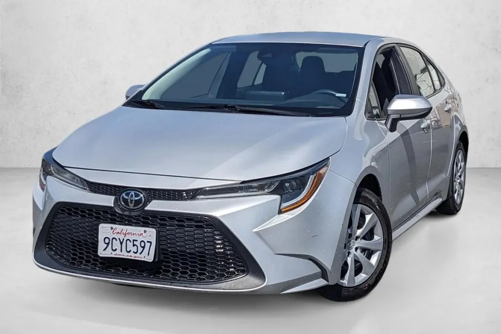 2022 Toyota Corolla LE photo 1