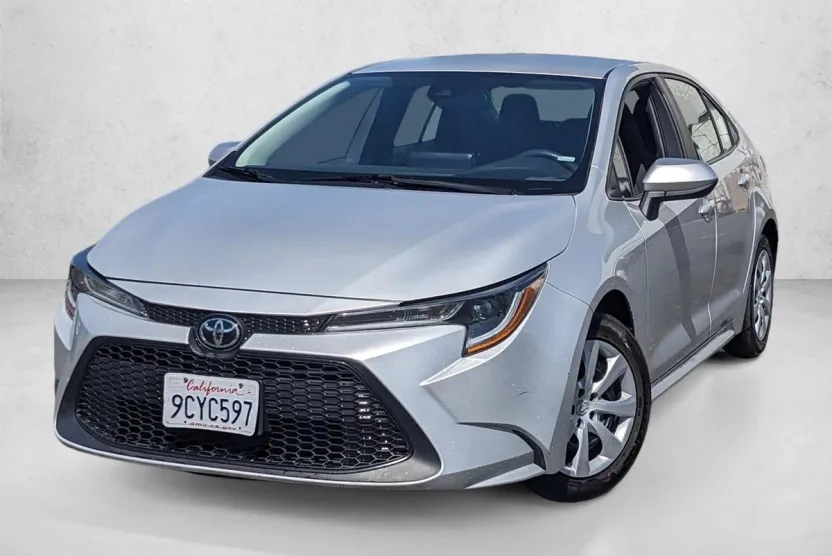 2022 Toyota Corolla LE photo 1