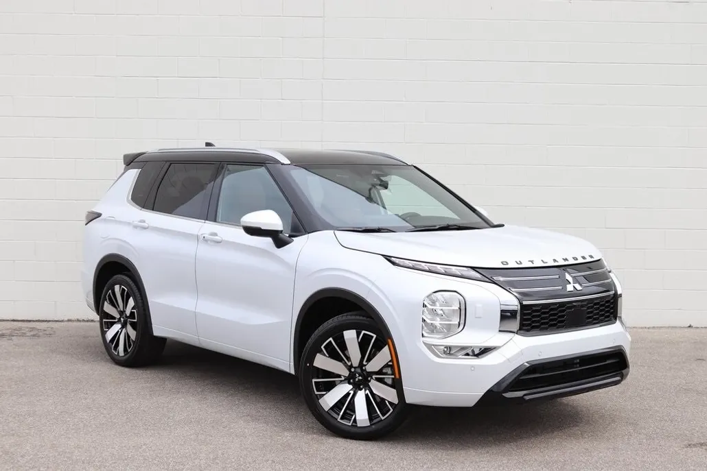 2025 Mitsubishi Outlander SEL Premium photo 1