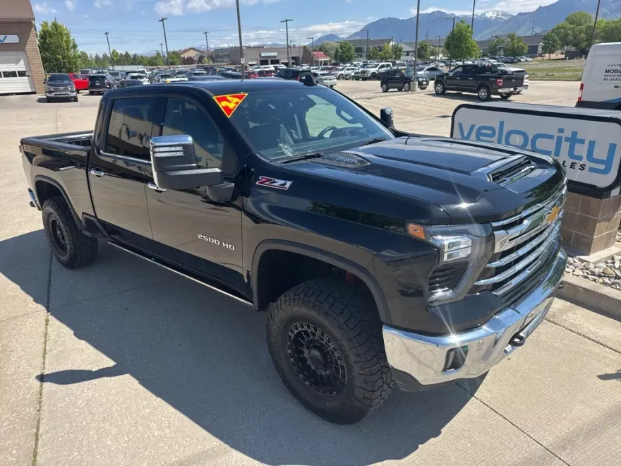 2024 Chevrolet Silverado 2500HD LTZ photo 1