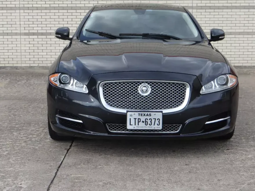 2012 Jaguar XJ Supercharged photo 1
