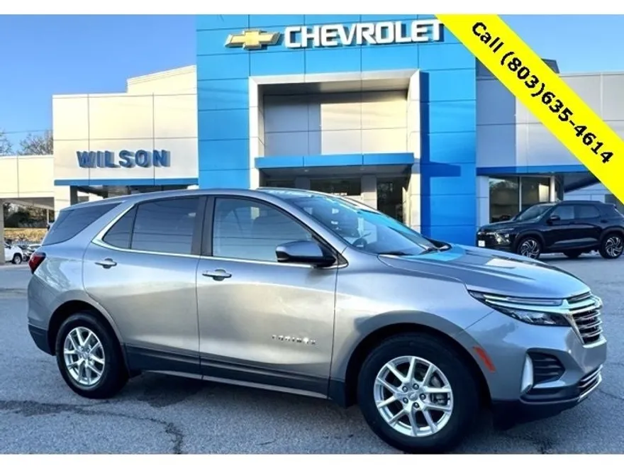 2023 Chevrolet Equinox LT photo 1