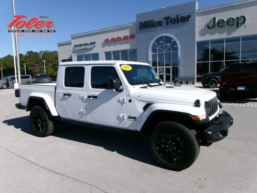 2025 Jeep Gladiator Sport photo 1