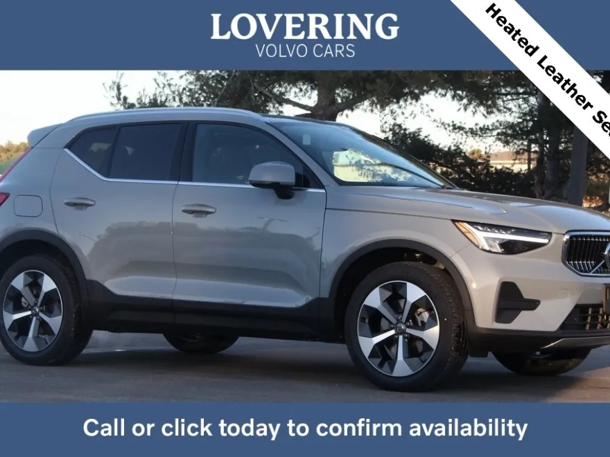 2025 Volvo XC40 Core photo 1