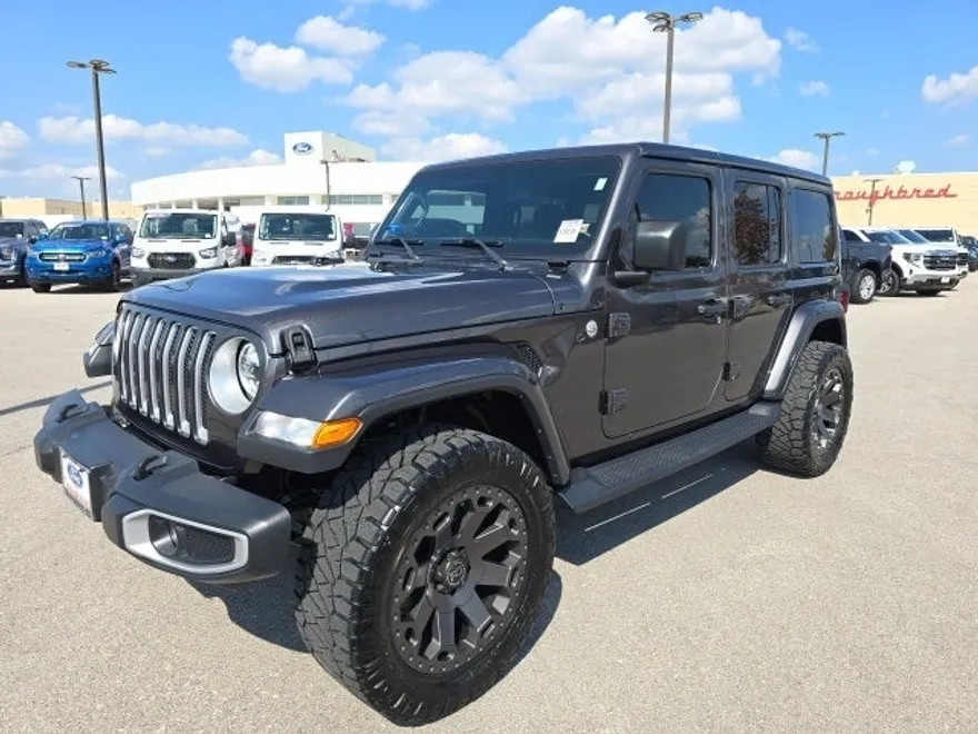 2018 Jeep Wrangler Unlimited Sahara photo 1