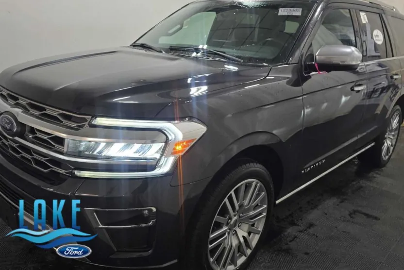 2023 Ford Expedition Platinum photo 1