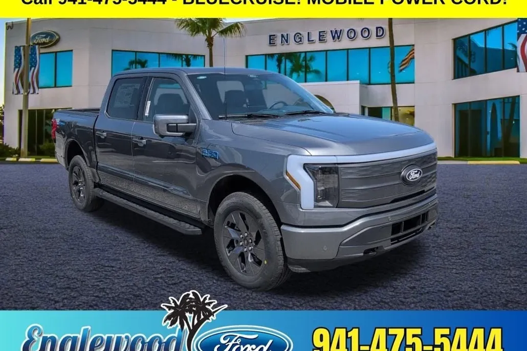 2025 Ford F-150 Lightning Lariat photo 1