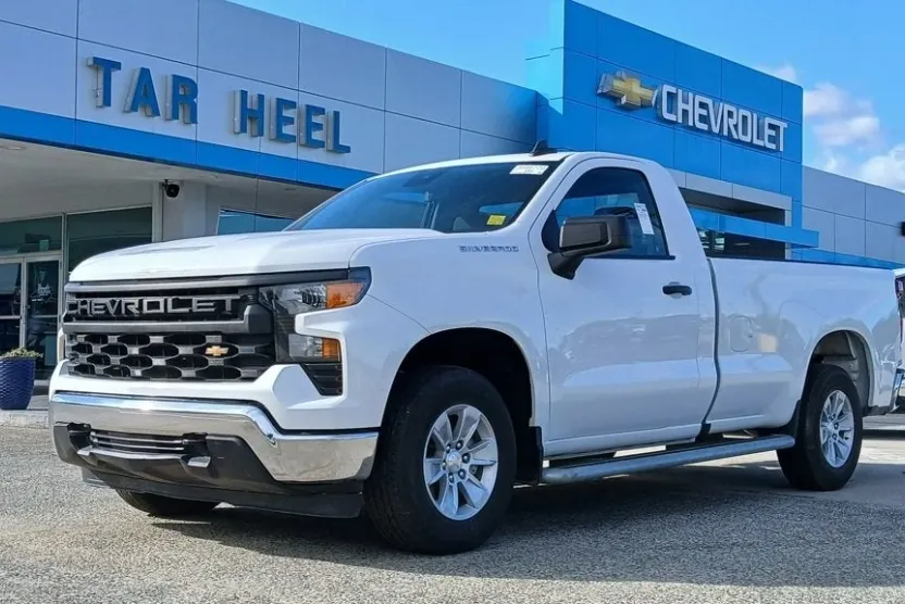2024 Chevrolet Silverado 1500 photo 1