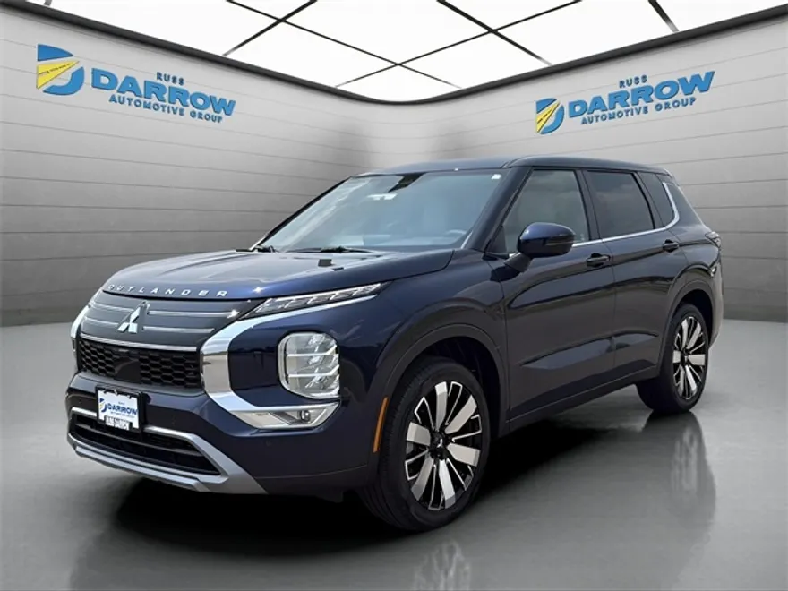 2025 Mitsubishi Outlander SE photo 1